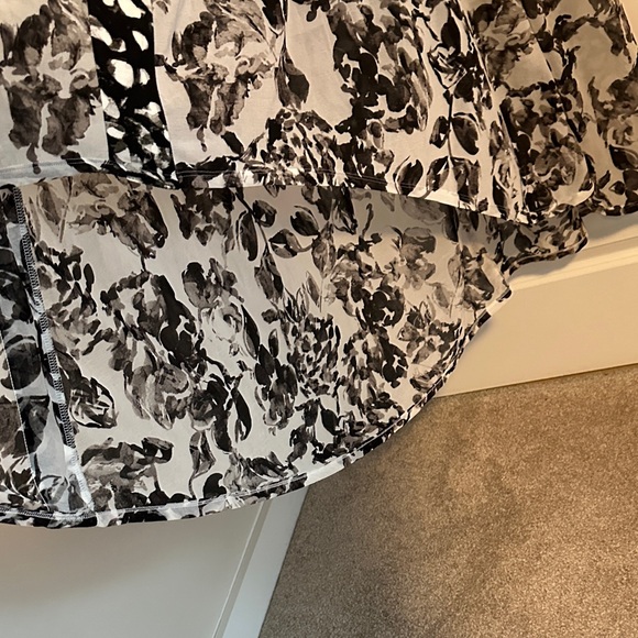 Vera Wang Black and White Maxi Dress - Picture 5 of 12